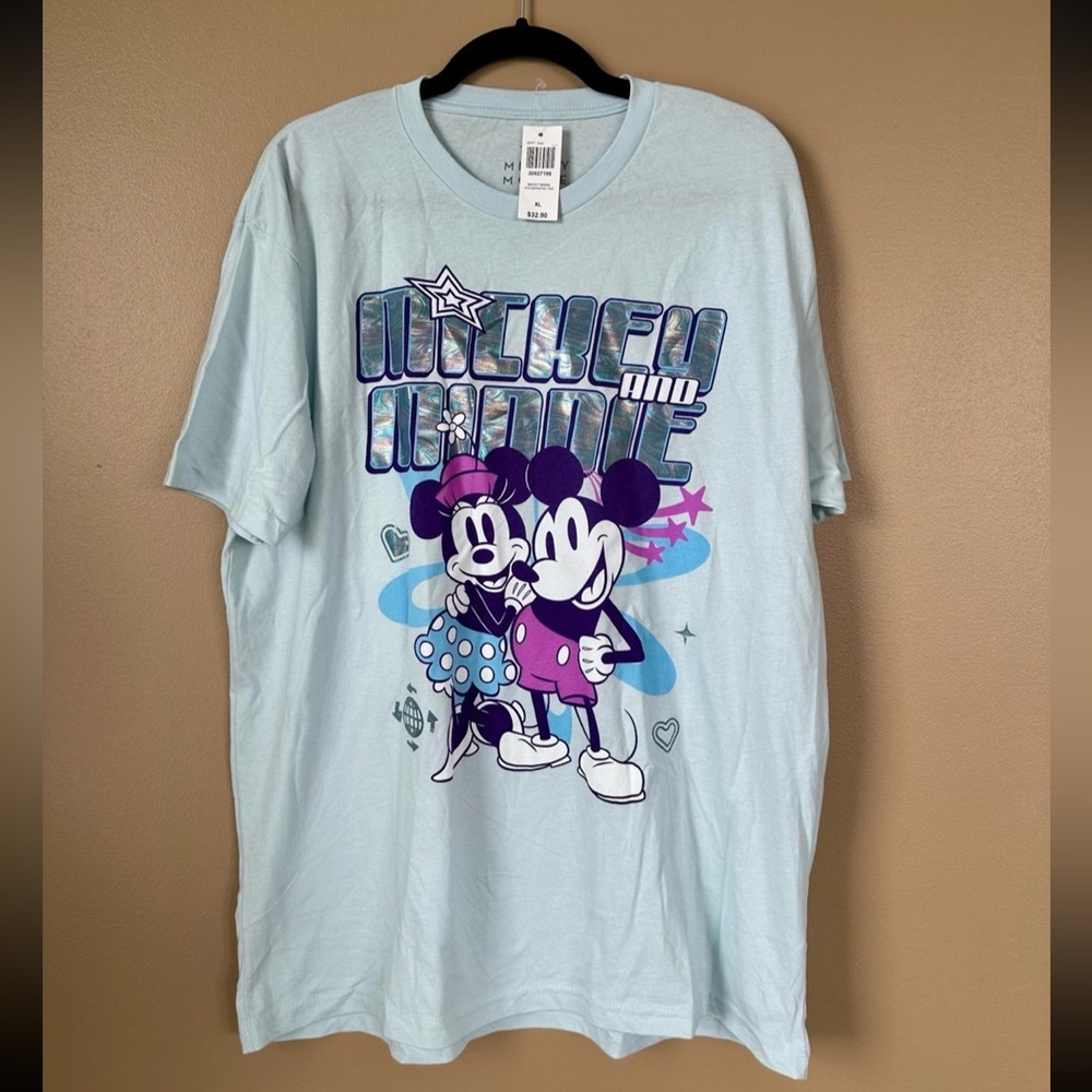 NEW Boxlunch x Disney Mickey and Minnie Graphic Tee - X Large